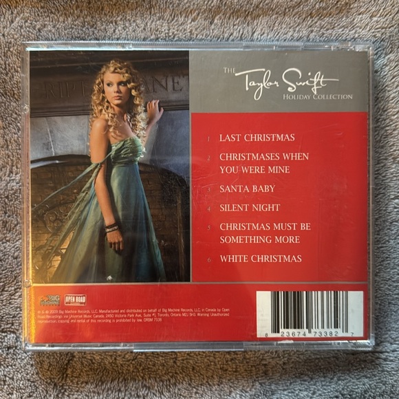 Taylor Swift Holiday Collection CD Christmas Album Swiftie - Picture 5 of 6